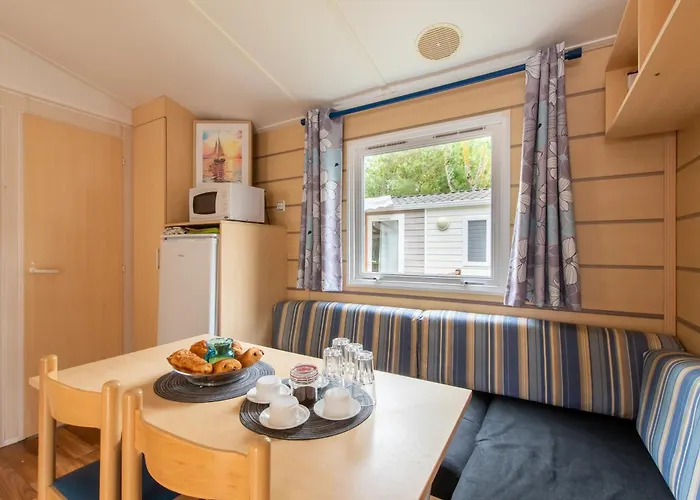 Кемпинг Mobil-home Entre Terre & *