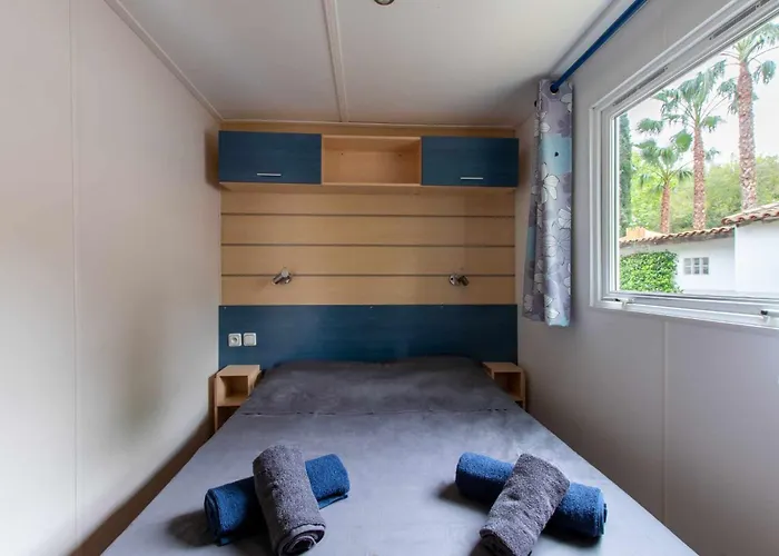 Mobil-home Entre Terre & Кемпинг Агд